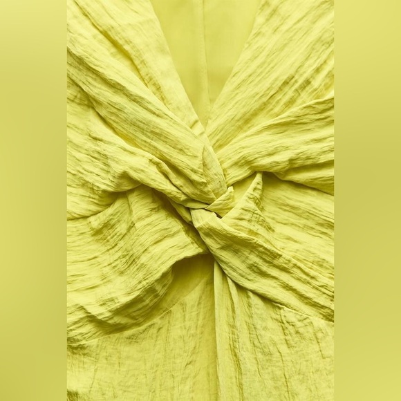 Elegant Yellow Dress - Picture 5 of 11